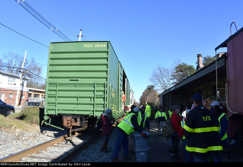 Boxcars and the Caboose stopped at Pompton Lakes